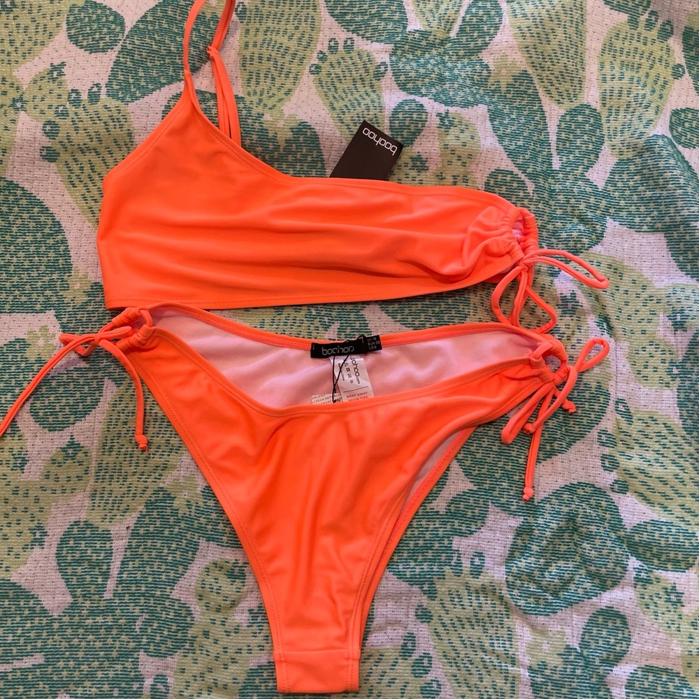 NWT ONE SHOULDER BIKINI
